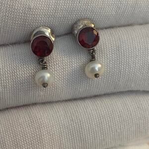 Vintage 60s s925 Sterling silver Fresh Water Pearls with Garnet earrings